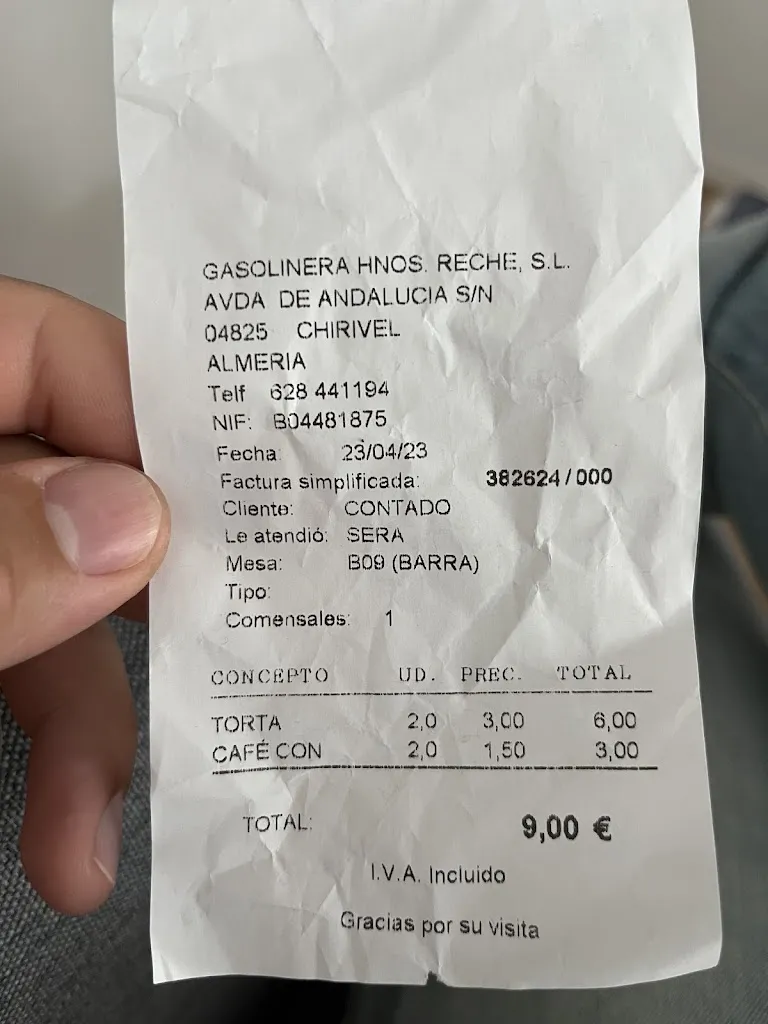 Pablo Rodríguez_Bar-restaurante gasolinera_Chirivel_review