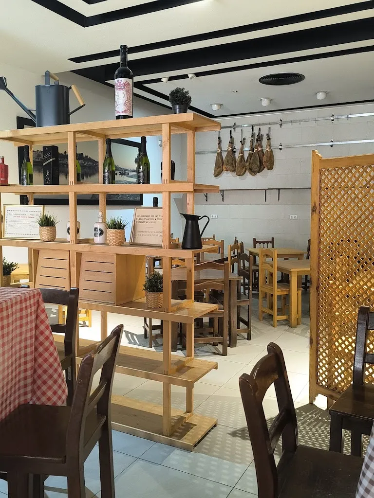 Julio Parra_Bar Mesón Recreo_Coria del Río_review