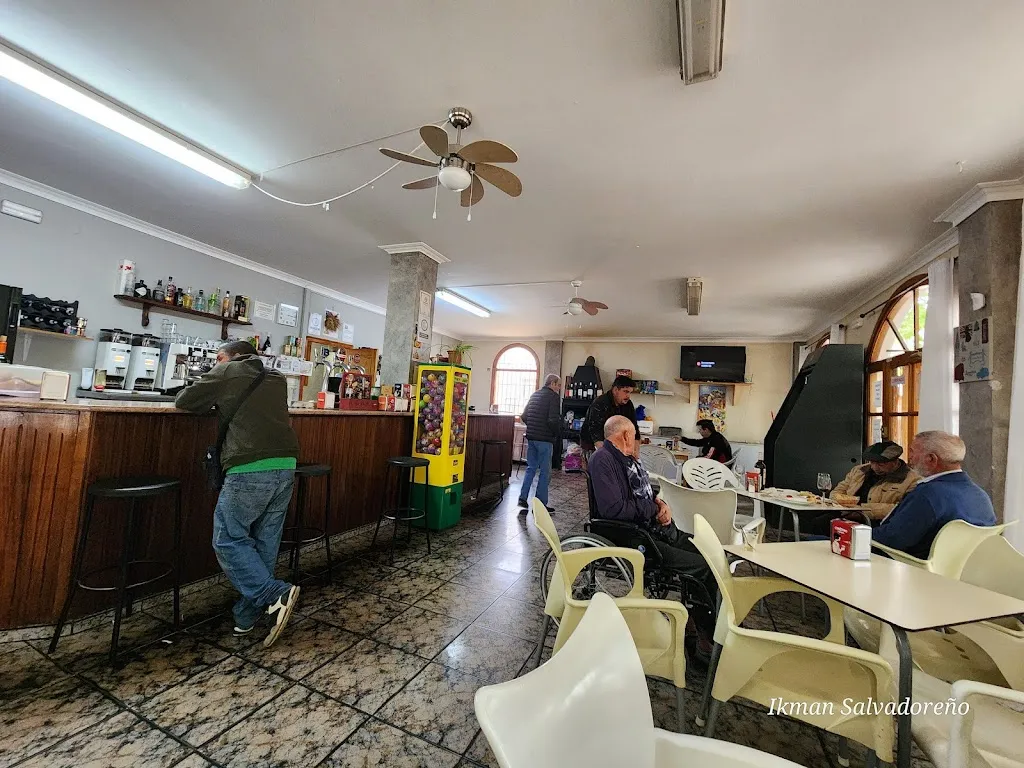 Bar Los Viejos Chirivel restaurant in Chirivel