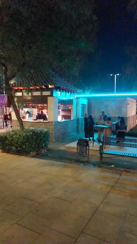 Santi De Alba_Kiosco Alfaro_Coria del Río_review