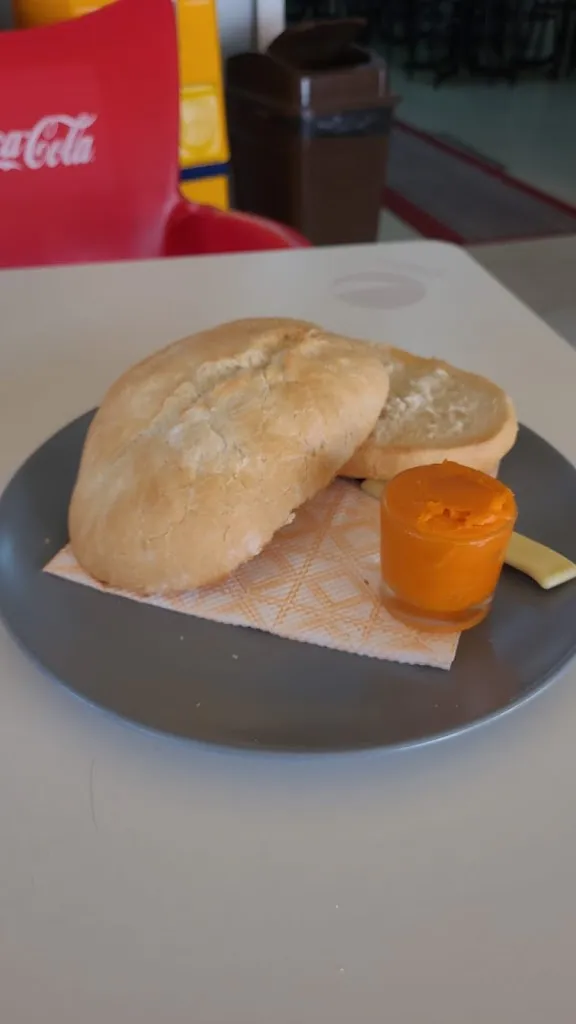 Elena María C. P. _Cafeteria Galán - Coria Del Rio_Coria del Río_review