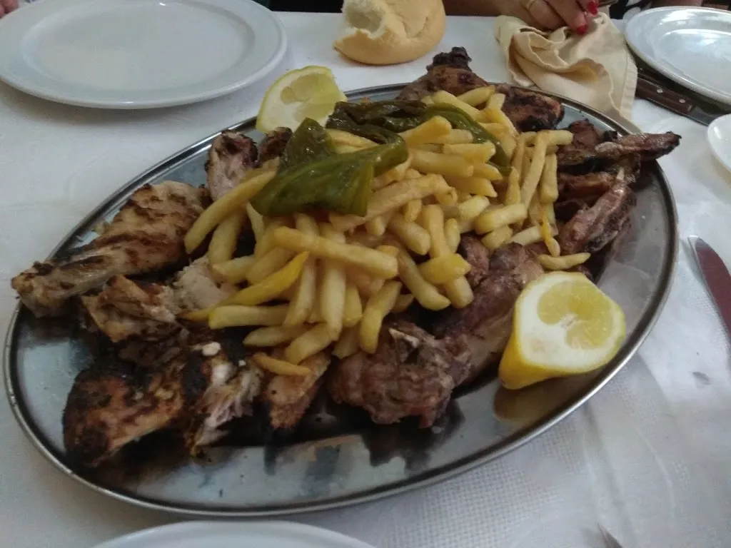 Piscina Bar , Alicun de Ortega_Alicún_slider_image_3