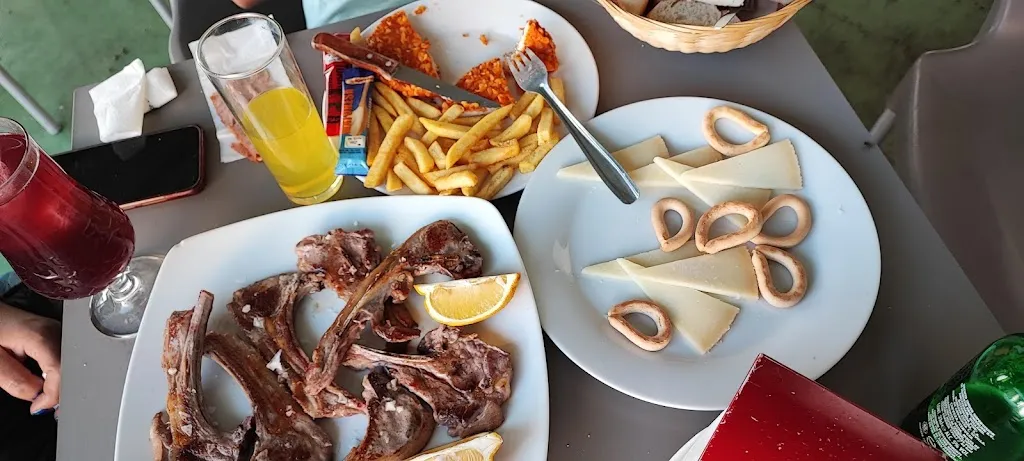 Terraza El Reclamo restaurant in Alicún