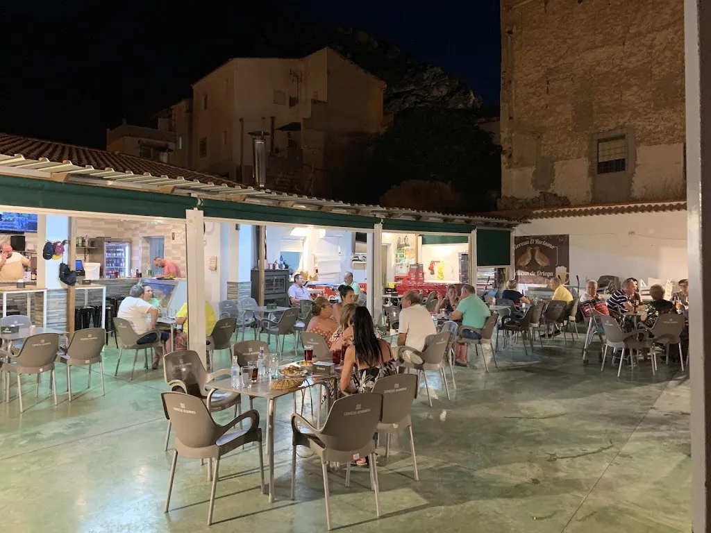 Terraza El Reclamo_Alicún_slider_image_3