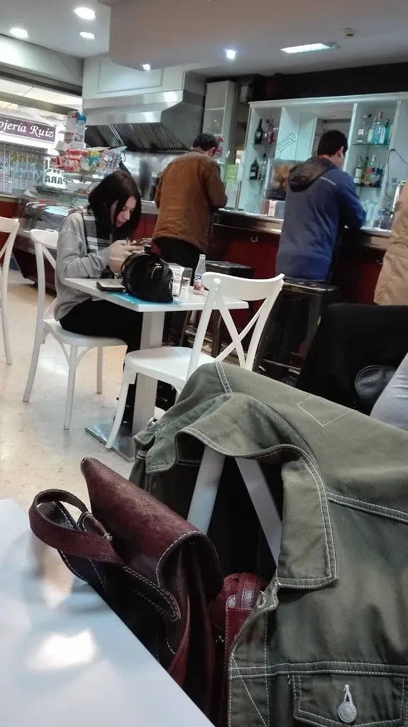 Gloria Alexandra Trujillo Tugues_Cafetería churreria Irlandés_Coria del Río_review