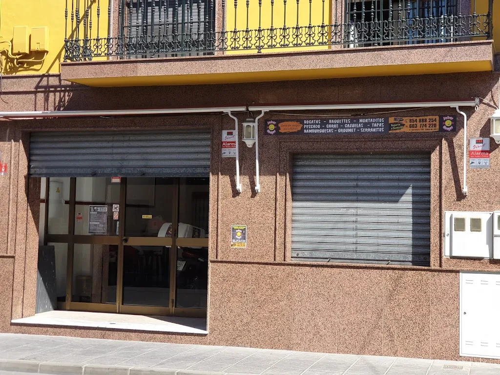 Saber comer restaurant in Coria del Río