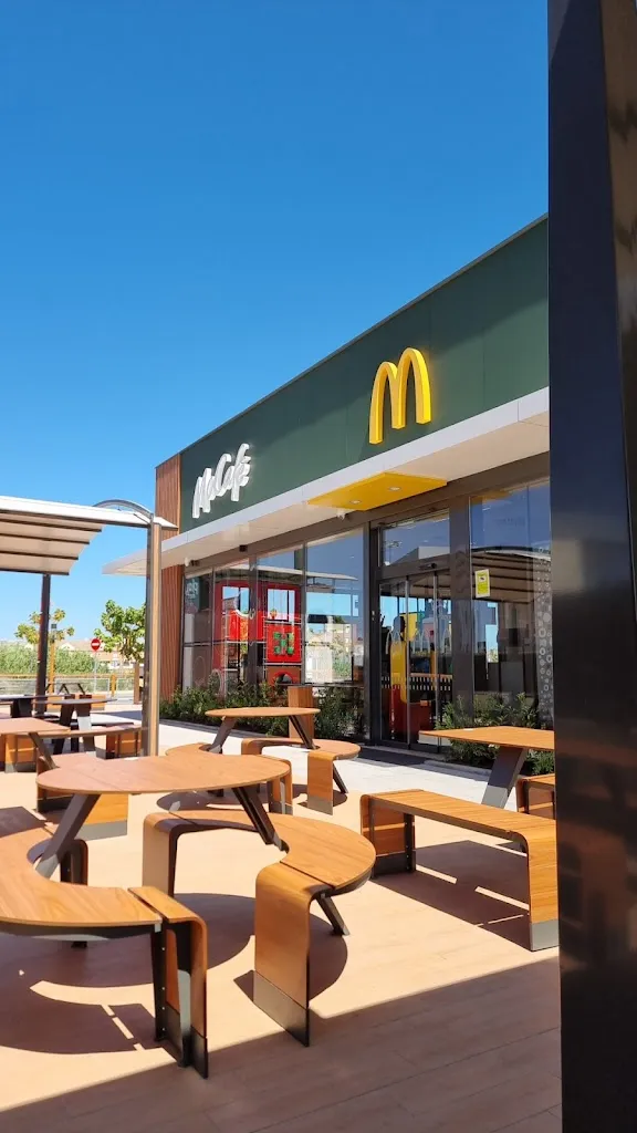 McDonald's restaurant in Coria del Río