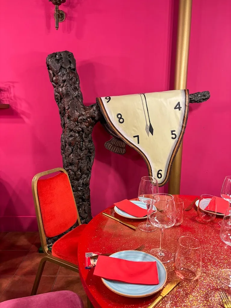 Nikoletta Szegfüová_Restaurante Cinema_Dos Hermanas_recensione