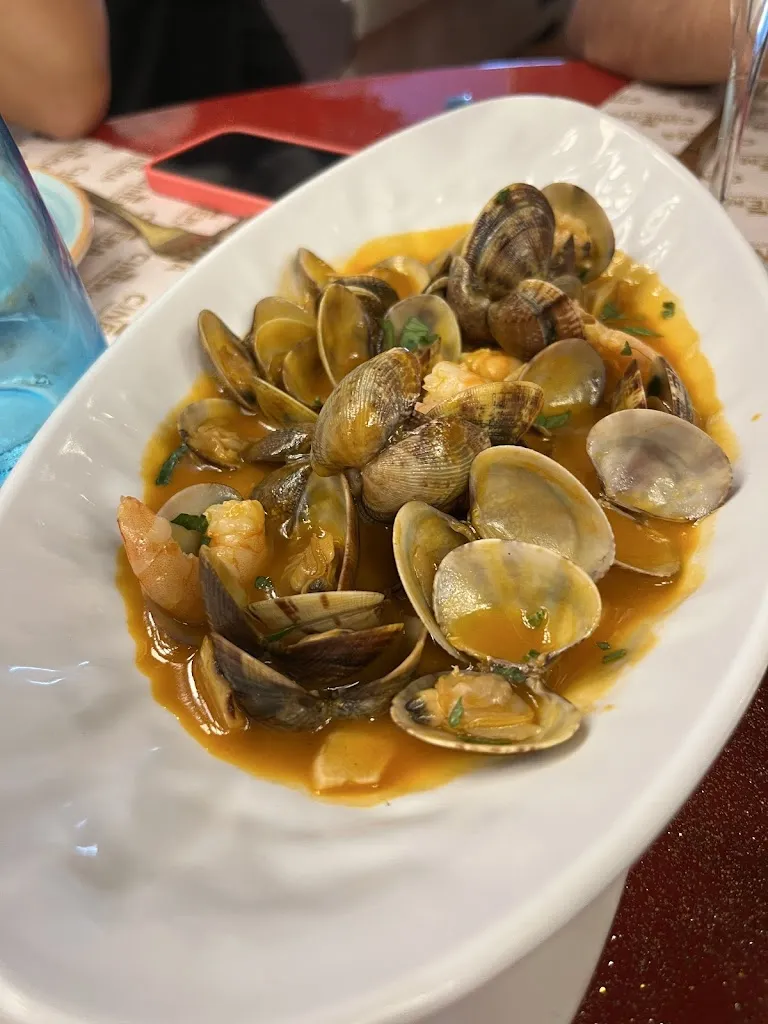 Óscar Molano_Restaurante Cinema_Dos Hermanas_recensione