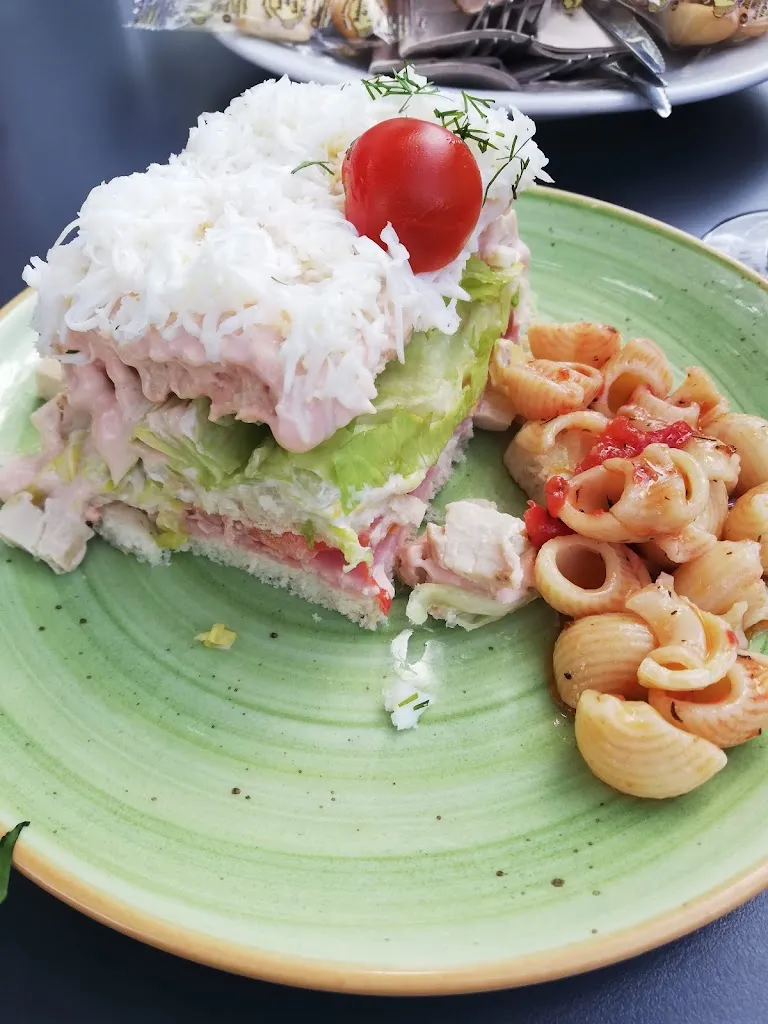 Menu_Restaurante Kiosco Ukelele_Dos Hermanas_image_9