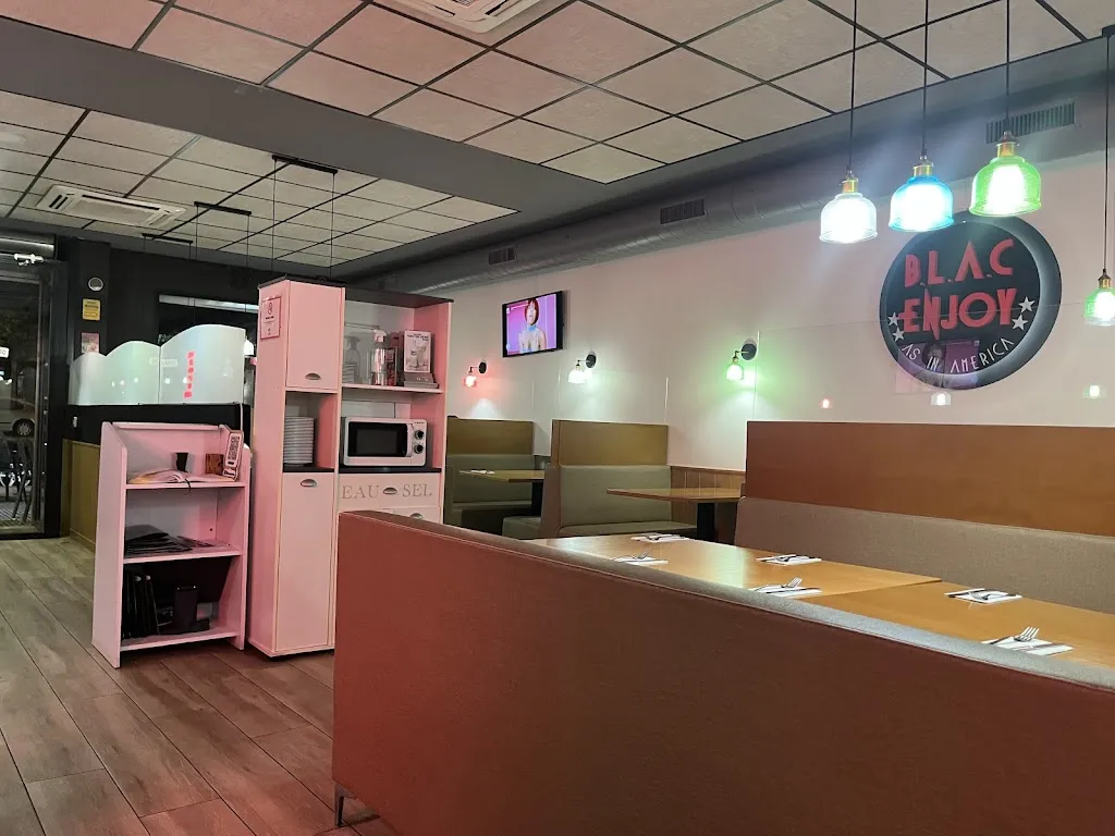 Blac Enjoy_Dos Hermanas_slider_image_3