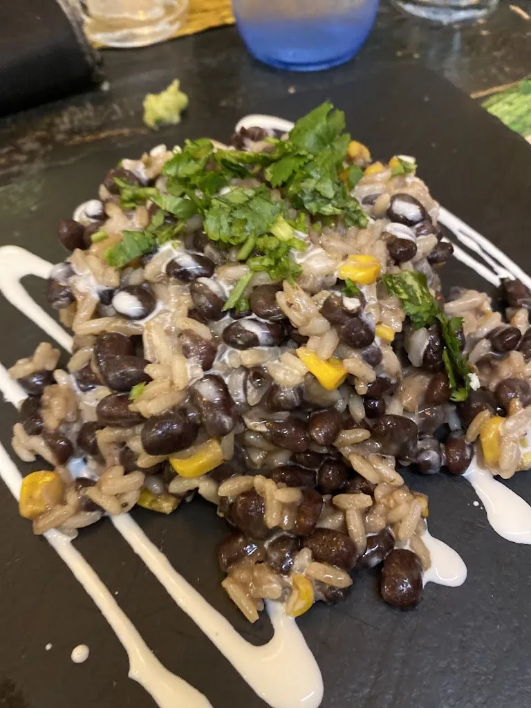 Joy E. Glenn_Tres Marías Restaurante_Dos Hermanas_review