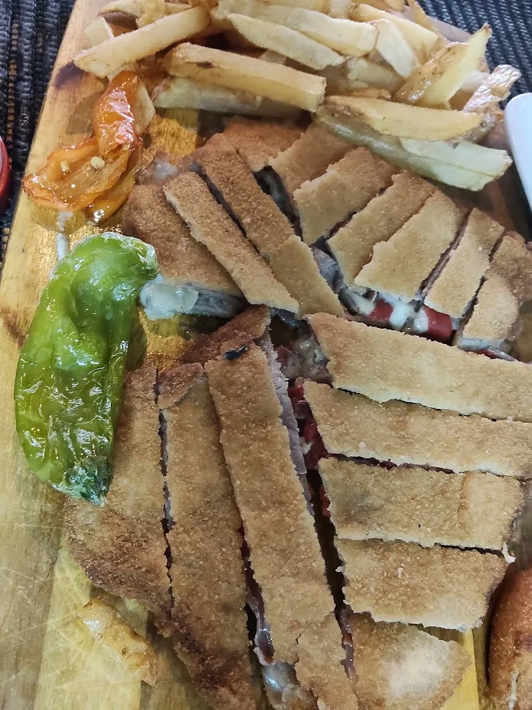 George Maza Arroyo_La Lianta tapas y vinos _Dos Hermanas_review