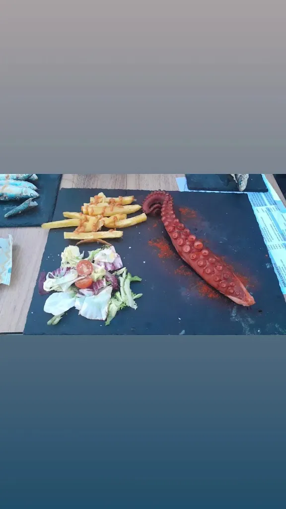 Coral Valle Pacheco_Tierra y Mar Dos Hermanas_Dos Hermanas_review