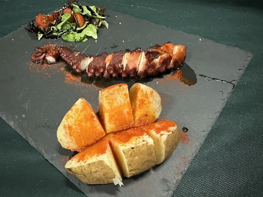 Tierra y Mar Dos Hermanas_Dos Hermanas_slider_image_3