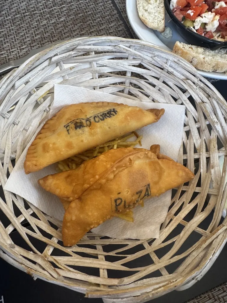 Marina Mestre_La Cosquilla del Ángel_Dos Hermanas_review