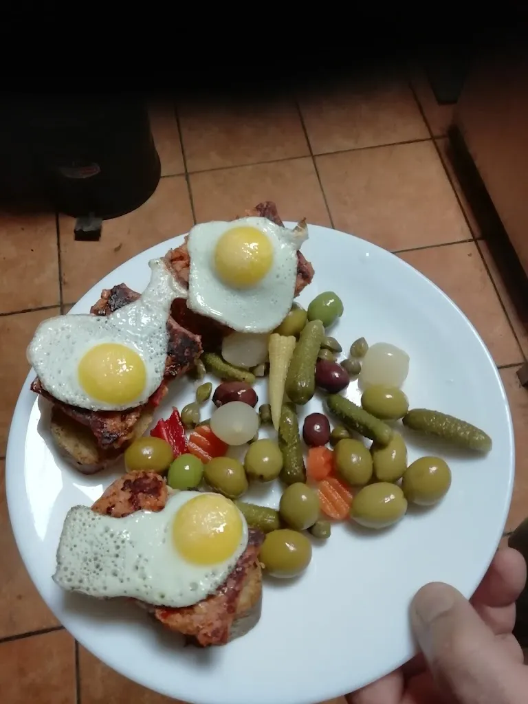 Bar Cavi_Alicún_slider_image_3