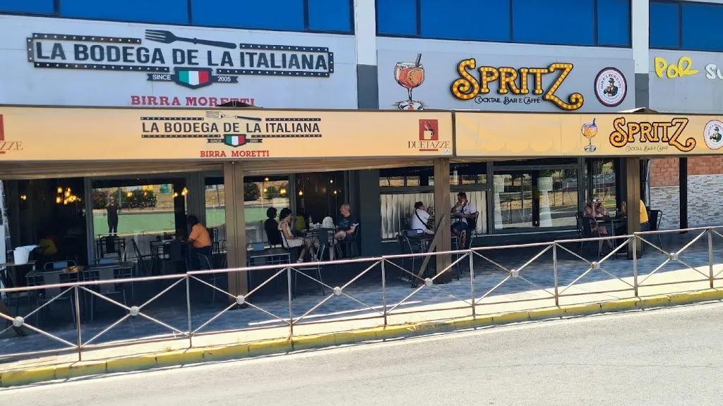La bodega de la italiana restaurant in Espartinas