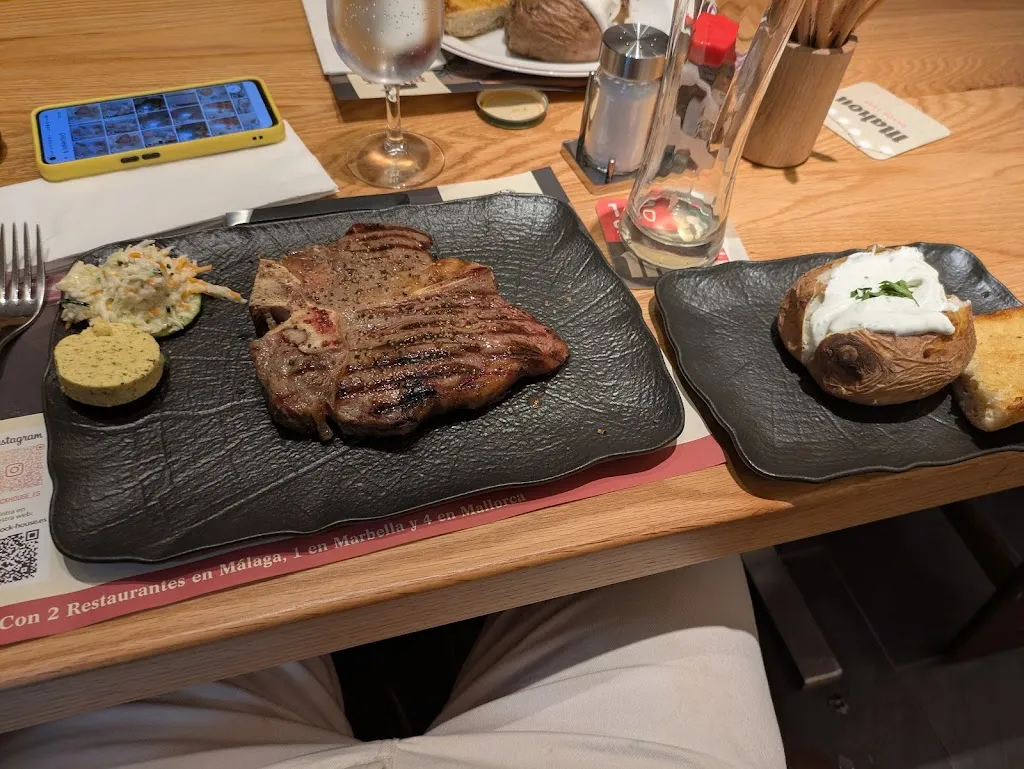 Kieran Desmond_Block House Roquetas_Alicún_review