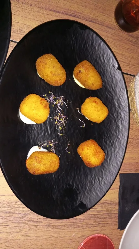 Mercedes Sampedro_Braseria La Bohemia_Espartinas_review