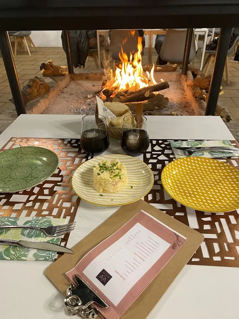 Bar restaurante Mau Loa_Espartinas_slider_image_3