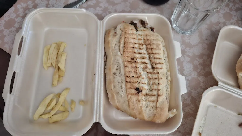 Inma Borrego_Las niñas Espartinas_Espartinas_review