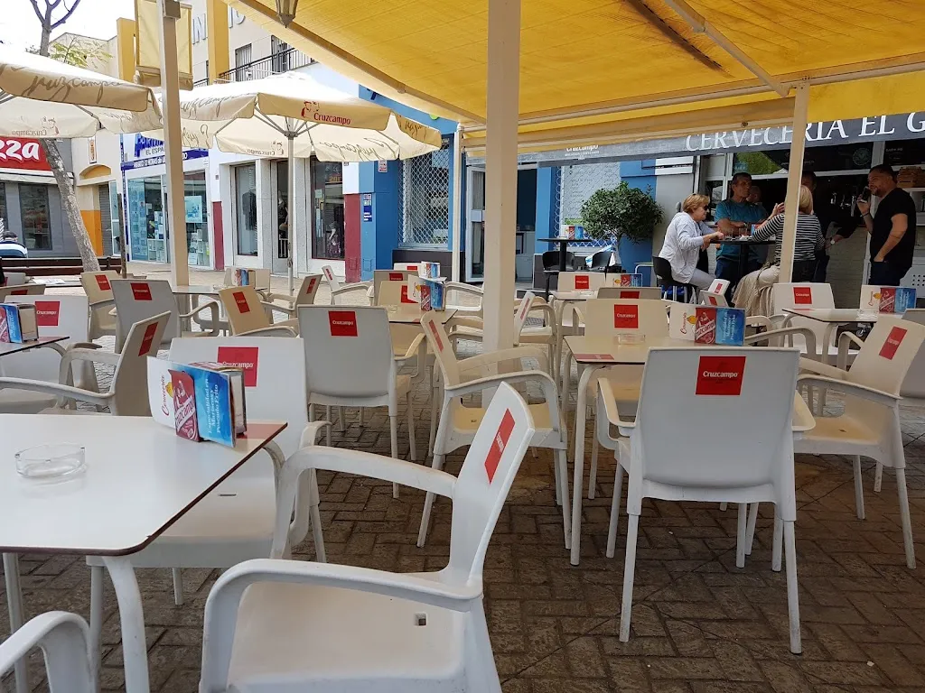 Cervecería El Gordito restaurant in Espartinas