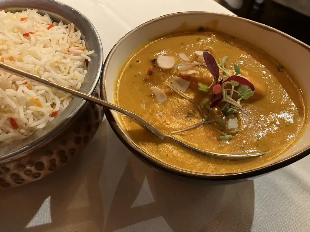 Menu_CURRY & CANELA RESTAURANTE HINDU, INDIO, NEPALI_Espartinas_image_5