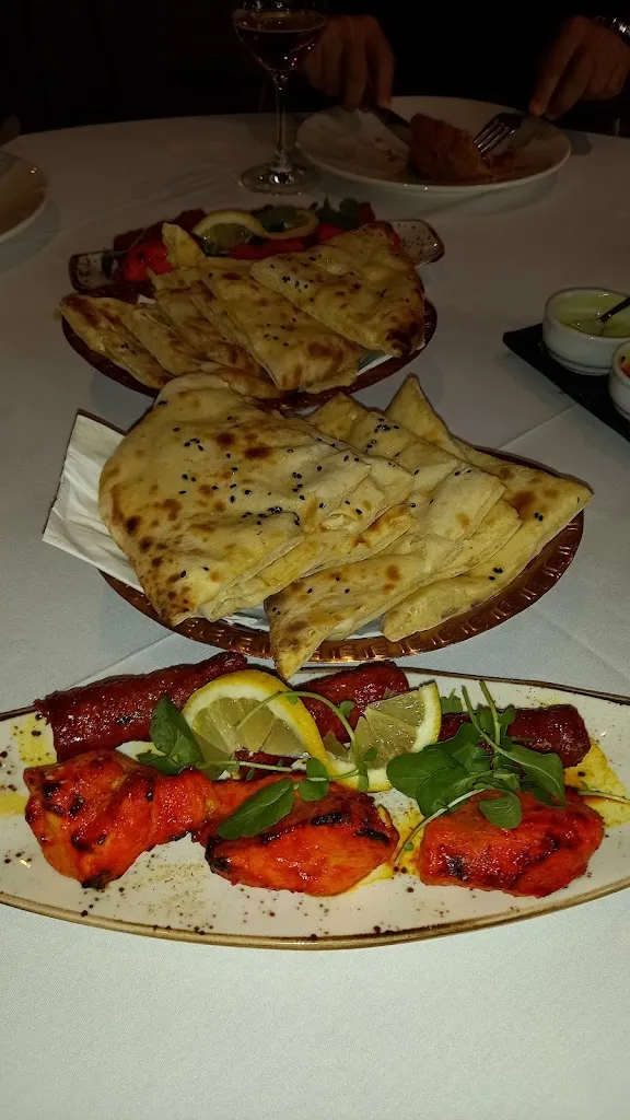 Menu_CURRY & CANELA RESTAURANTE HINDU, INDIO, NEPALI_Espartinas_image_7