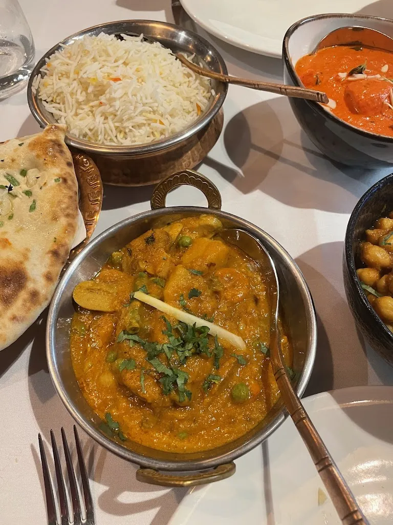 Laura Atienza_CURRY & CANELA RESTAURANTE HINDU, INDIO, NEPALI_Espartinas_review