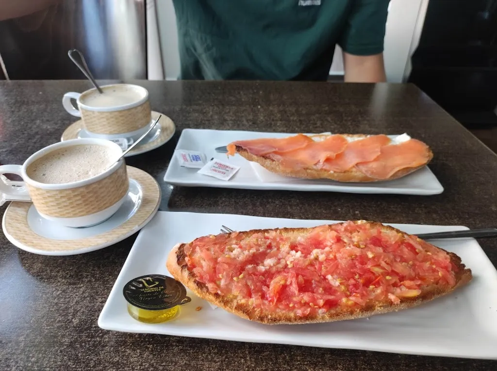 Sara Gonzalez Martinez_Ebano Caffe_Alicún_review