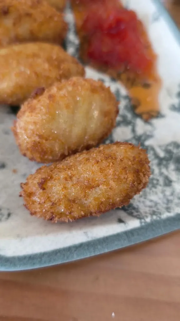 Manu HL_Restaurante Cien Vinos Natural Food_Écija_review