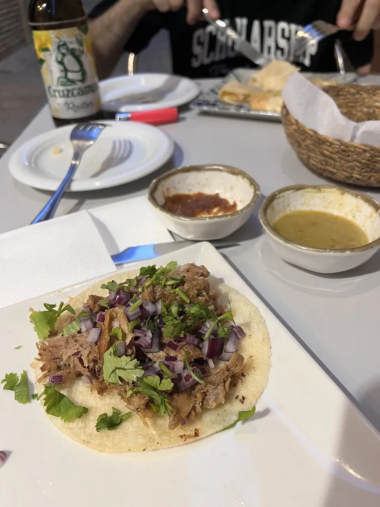 Juan David Holguin_Los Catrines Tequila&TacoBar_Écija_review