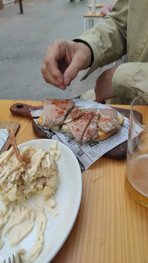 Montse Blanco_Bar Chico_Écija_review