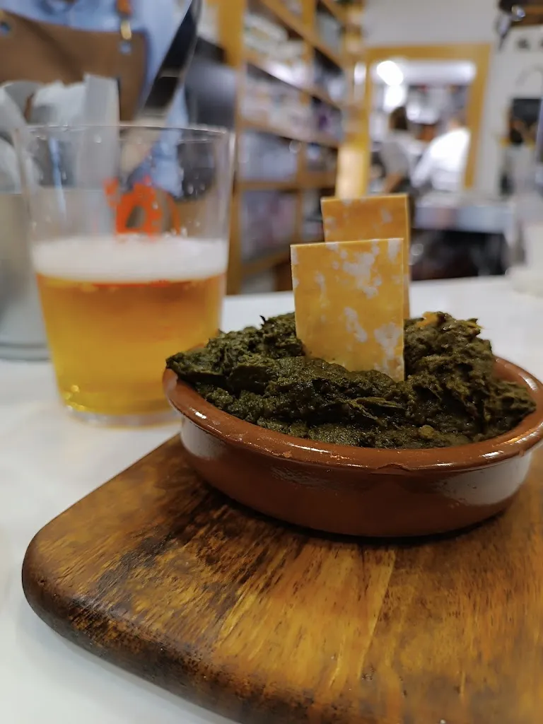 Natalia López Cidra_Bar Chico_Écija_review