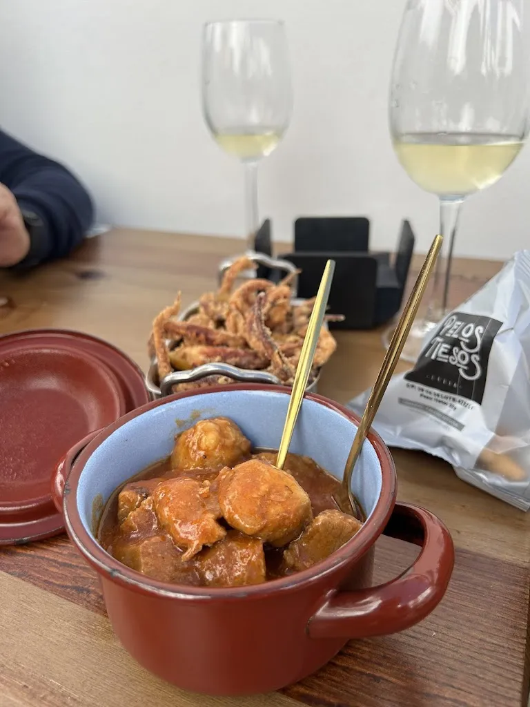 Tomáš Kodydek_Taberna Pelos Tiesos_Écija_review