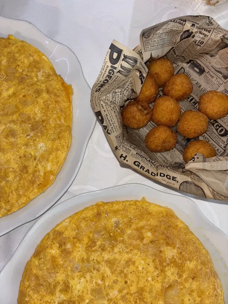 Restaurante El Caserío De Tion_Coirós_slider_image_3