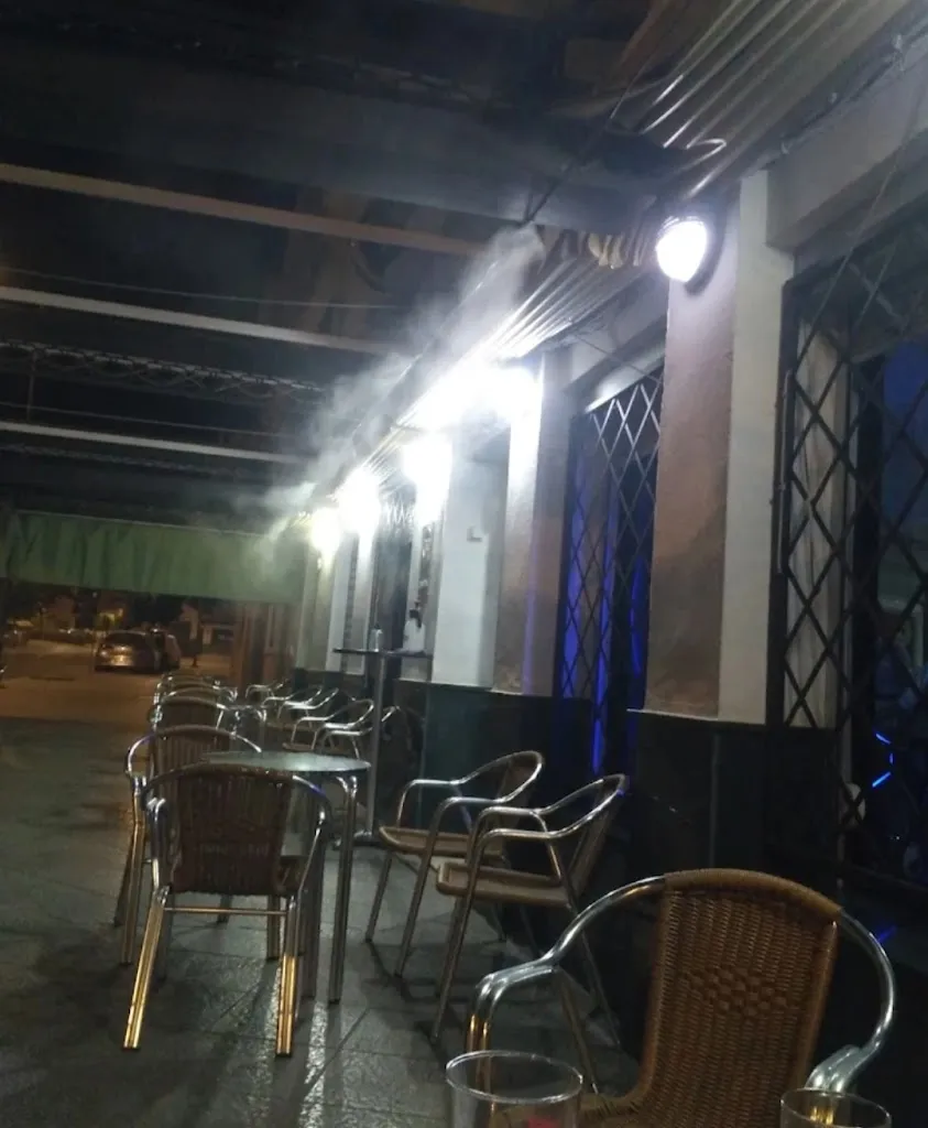 Andres fuentes prats_Pub Zeta_Écija_review