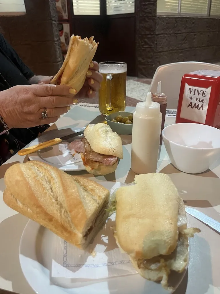 Diana García_Flash Bocateria Hamburguesería_Alicún_review