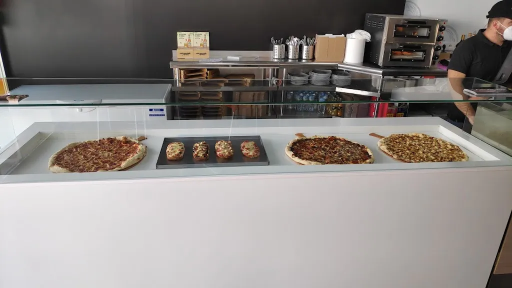 Menu_Pizzería La Porción_Écija_image_4