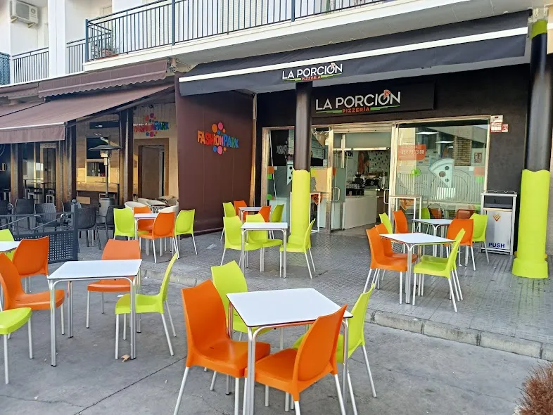 Pizzería La Porción restaurant in Écija