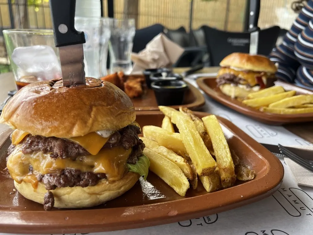 Menu_Mr Mamut Burger_Écija_image_4