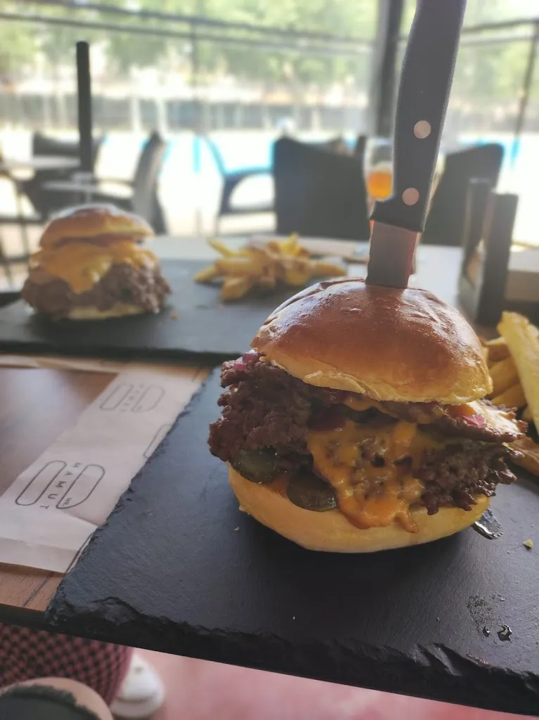 Menu_Mr Mamut Burger_Écija_image_5