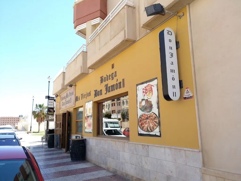Mis viejos Don Jamón ll restaurant in Alicún
