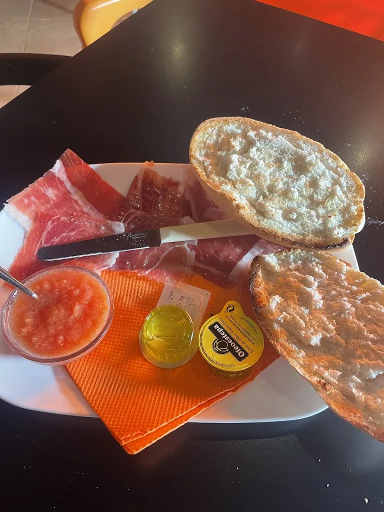 Juan Pablo Kammerichs_Bar Glamour_Estepa_review