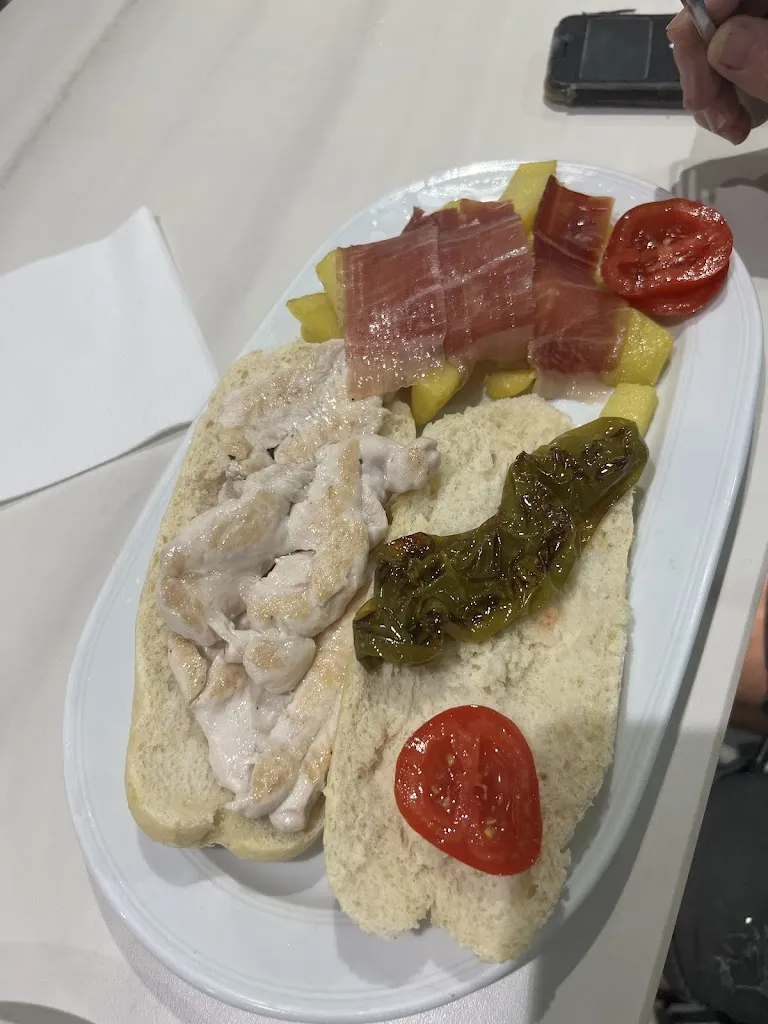 Helen Johnson_Restaurante El Algarrobo_Estepa_review