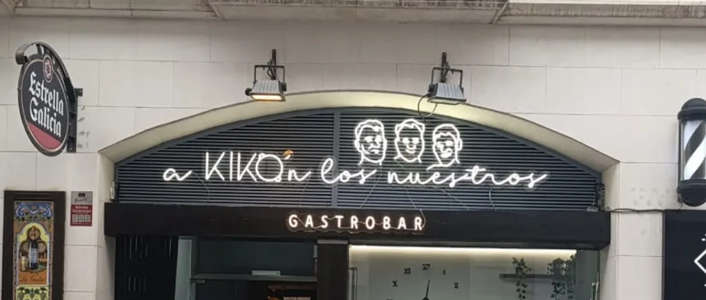 Restaurante AKIKO'N Los nuestros gastrobar restaurant in Estepa