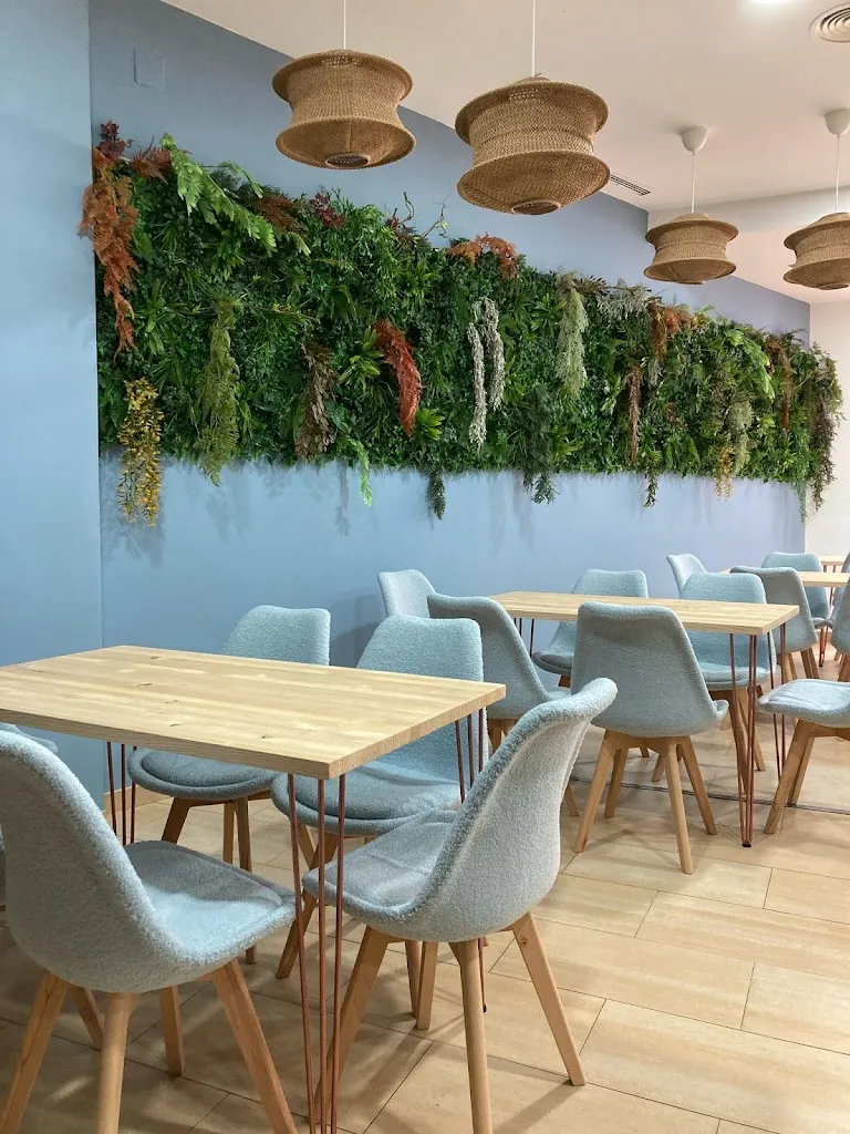 Restaurante AKIKO'N Los nuestros gastrobar_Estepa_slider_image_3