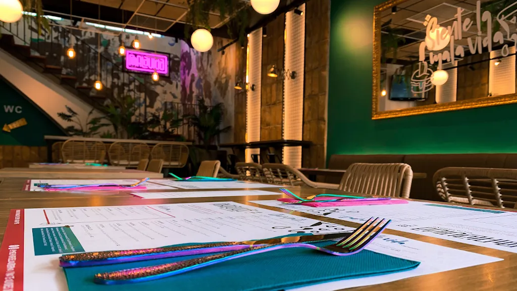 Restaurante | Malavida Relío Urbano | Hamburguesas y Pizzas_Estepa_slider_image_3