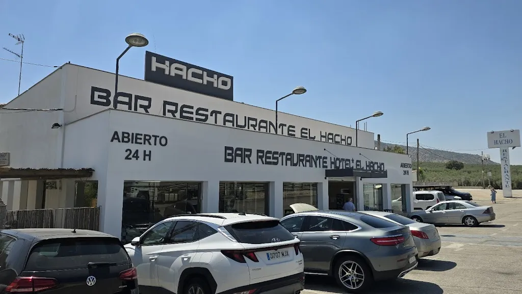 Hostal Bar Restaurante El Hacho restaurant in Estepa